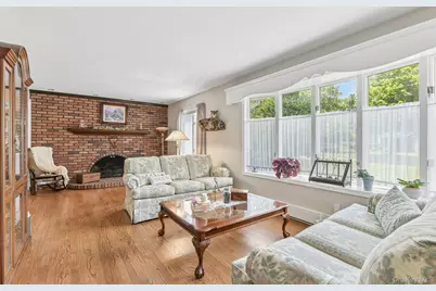 119 Brook Lane, Smithtown, NY 11787 - Photo 4