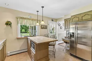 119 Brook Ln, Smithtown, NY 11787 - Photo 12