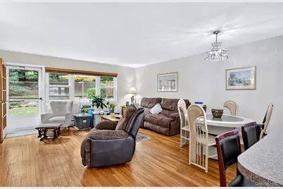 671 Pelham Road #D9, New Rochelle, NY 10805 - Photo 6
