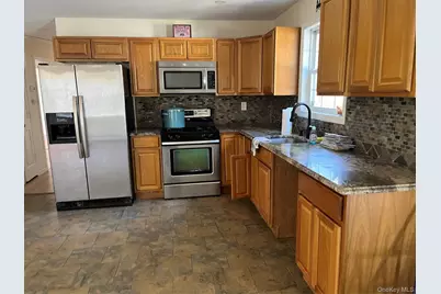 39 Elder Avenue, Farmingville, NY 11738 - Photo 14