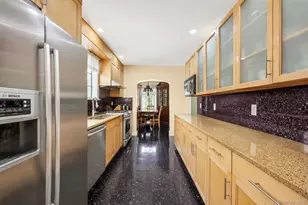 182-40 Avon Rd, Jamaica, NY 11432 - Photo 12