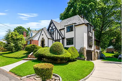 18240 Avon Road, Jamaica, NY 11432 - Photo 2