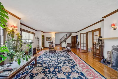 18240 Avon Road, Jamaica, NY 11432 - Photo 4