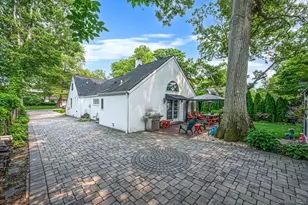527 Brooklyn Blvd, Brightwaters, NY 11718 - Photo 32
