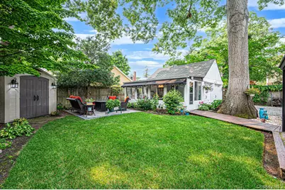 527 Brooklyn Boulevard, Brightwaters, NY 11718 - Photo 26