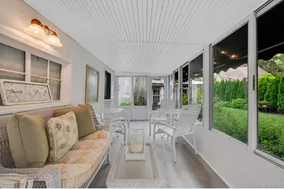 527 Brooklyn Boulevard, Brightwaters, NY 11718 - Photo 24