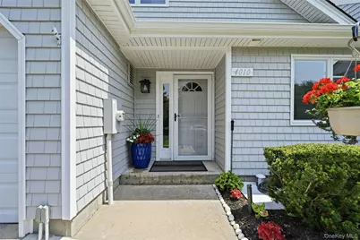 4010 The Fairway, Calverton, NY 11933 - Photo 4