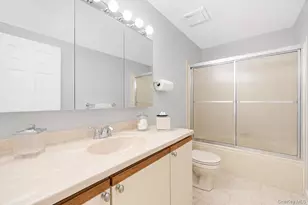 802 Sara Cir, Port Jefferson Station, NY 11776 - Photo 10