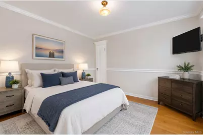 230 W Islip Road, West Islip, NY 11795 - Photo 24