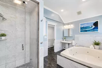 230 W Islip Road, West Islip, NY 11795 - Photo 30