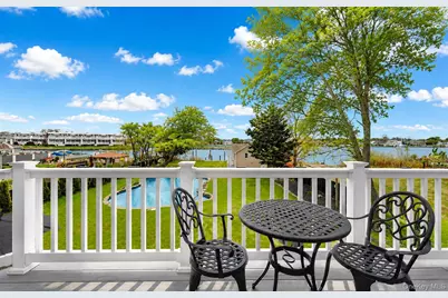 230 W Islip Road, West Islip, NY 11795 - Photo 28