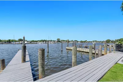 230 W Islip Road, West Islip, NY 11795 - Photo 42