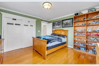 230 W Islip Road, West Islip, NY 11795 - Photo 32