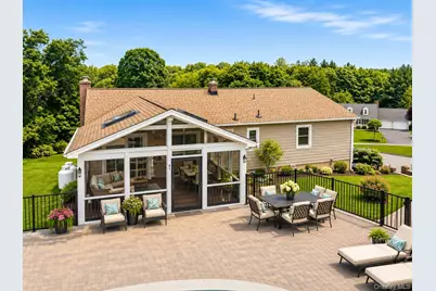 4 Shana Lane, Mahopac, NY 10541 - Photo 2
