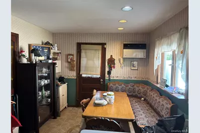 1054 Highland Street, Baldwin, NY 11510 - Photo 6