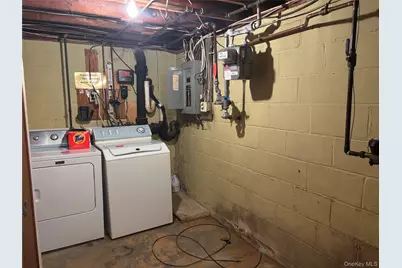 1054 Highland Street, Baldwin, NY 11510 - Photo 16