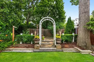 54 Aka 58 Kingston Ave, Yonkers, NY 10701 - Photo 12