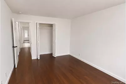 51 E Hollywood Avenue, Lindenhurst, NY 11757 - Photo 12