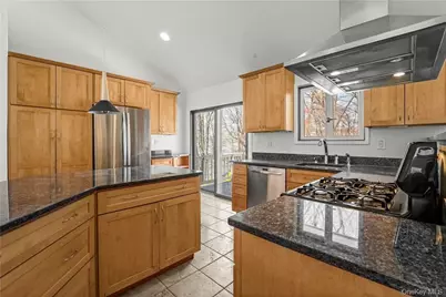 6 Scarborough Circle, Briarcliff Manor, NY 10510 - Photo 10
