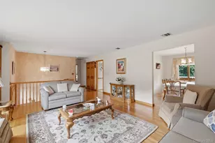 32 Van Zandt Dr, Pearl River, NY 10965 - Photo 8