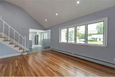 696 Peter Paul Drive, West Islip, NY 11795 - Photo 6