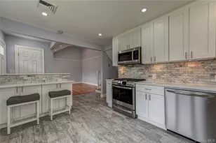 696 Peter Paul Dr, West Islip, NY 11795 - Photo 8