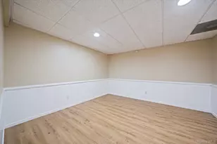 1010 Sipp Ave, Medford, NY 11763 - Photo 28