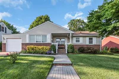6 Emerald Drive, Glen Cove, NY 11542 - Photo 1