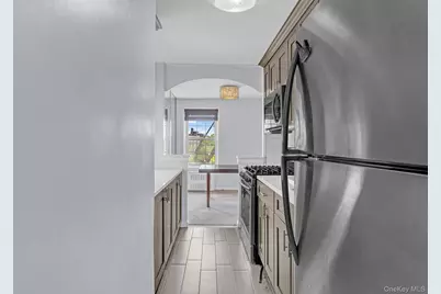 8710 149th Avenue #5F, Howard Beach, NY 11414 - Photo 10