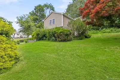 4 Narcissus Drive, Mahopac, NY 10541 - Photo 2