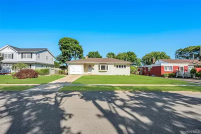 3 Colony Drive, West Sayville, NY 11796 - Photo 2