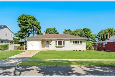 3 Colony Drive, West Sayville, NY 11796 - Photo 1