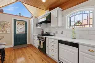 109 Doncaster Rd, Malverne, NY 11565 - Photo 6