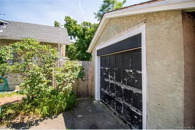2415 Gale Avenue, Baldwin, NY 11510 - Photo 38