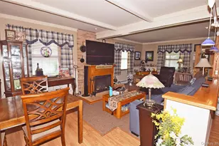 48 Barnyard Ln, Levittown, NY 11756 - Photo 2
