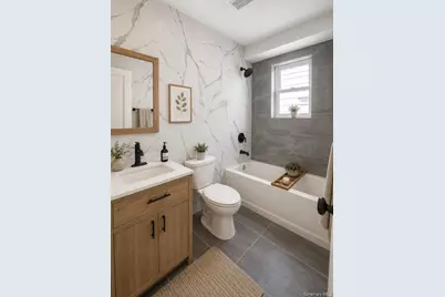1810 Tomlinson Avenue, Bronx, NY 10461 - Photo 6