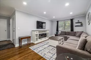 3 N Lewis Pl, Rockville Centre, NY 11570 - Photo 4