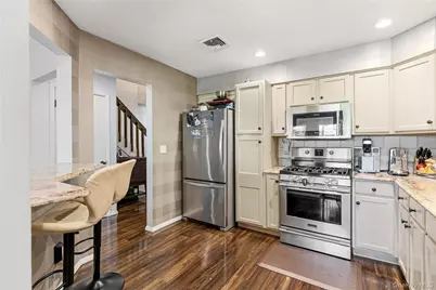 9 Pleasant Lane, Bay Shore, NY 11706 - Photo 4