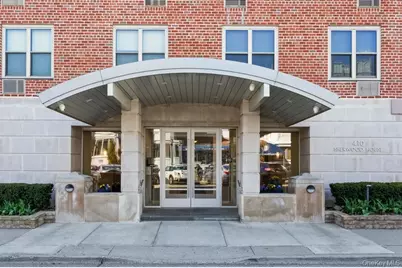 410 E Broadway #4T, Long Beach, NY 11561 - Photo 1
