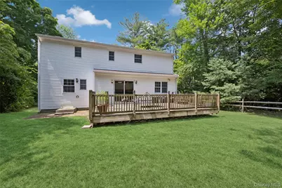 49 Old Town Lane, Huntington, NY 11743 - Photo 4