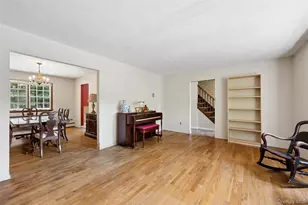 49 Old Town Ln, Huntington, NY 11743 - Photo 28