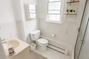 272 Davenport, Lindenhurst, NY 11757 - Photo 8