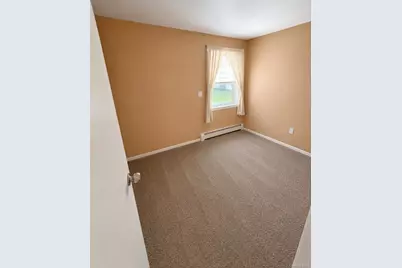 272 Davenport, Lindenhurst, NY 11757 - Photo 10