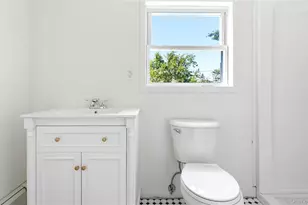 100 Elm St, Islip, NY 11751 - Photo 26