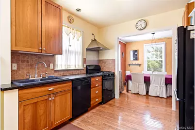 100 Elm Street, Islip, NY 11751 - Photo 12