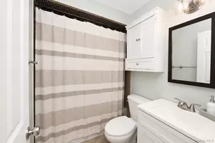 1 Anchorage Way, Freeport, NY 11520 - Photo 10