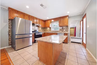 32 Lake Avenue, Deer Park, NY 11729 - Photo 6