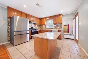 32 Lake Ave, Deer Park, NY 11729 - Photo 6