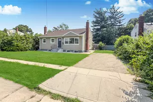 162 State St, Westbury, NY 11590 - Photo 4