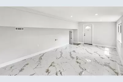 162 State Street, Westbury, NY 11590 - Photo 32